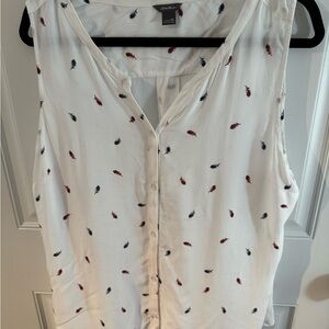 Preowned Eddie Bauer XL sleeveless cotton blouse.
